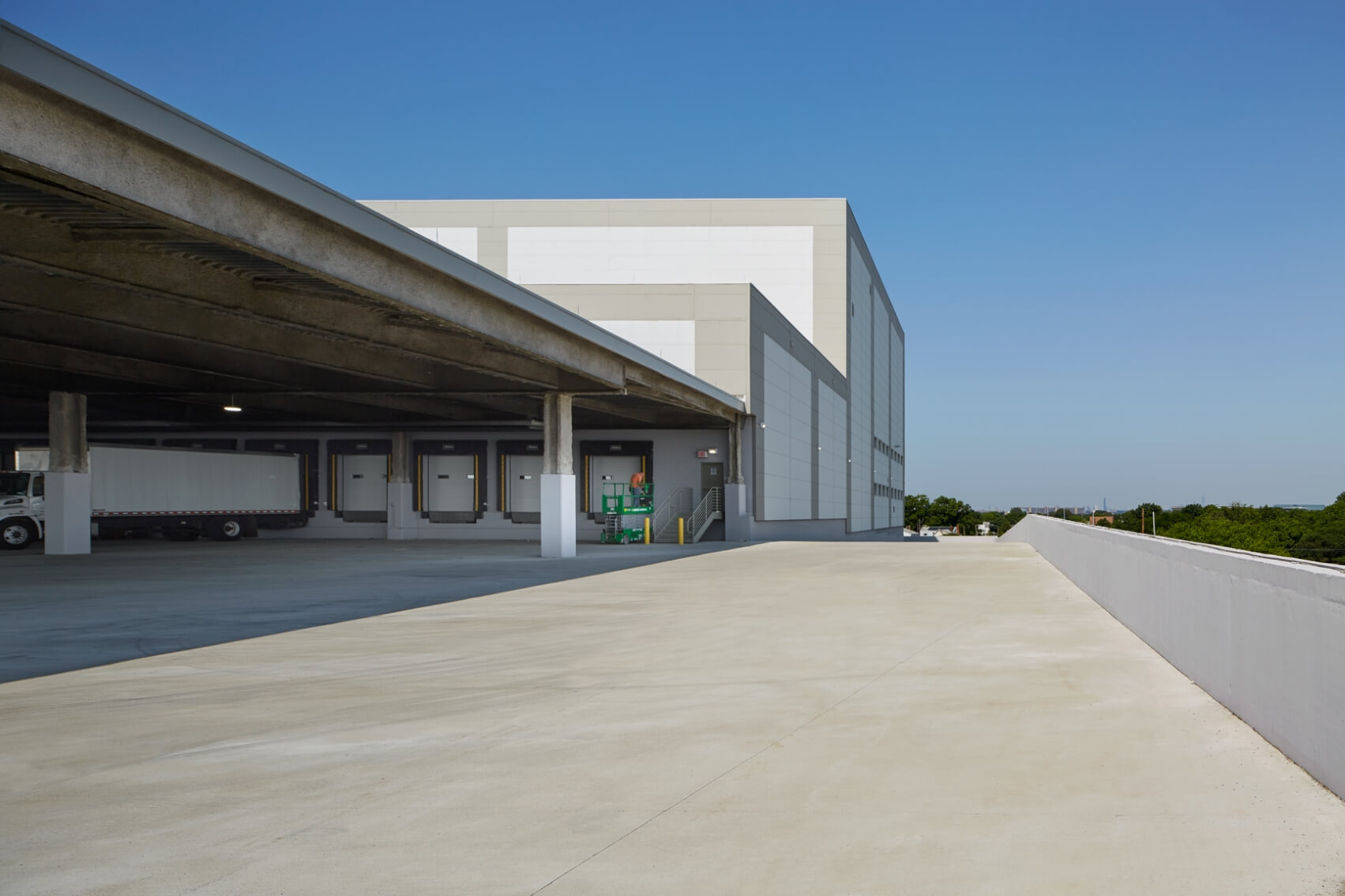 Terminal Logistics Center 05